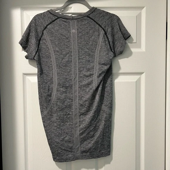 Lululemon Swiftly Short Sleeve - Picture 2 of 4